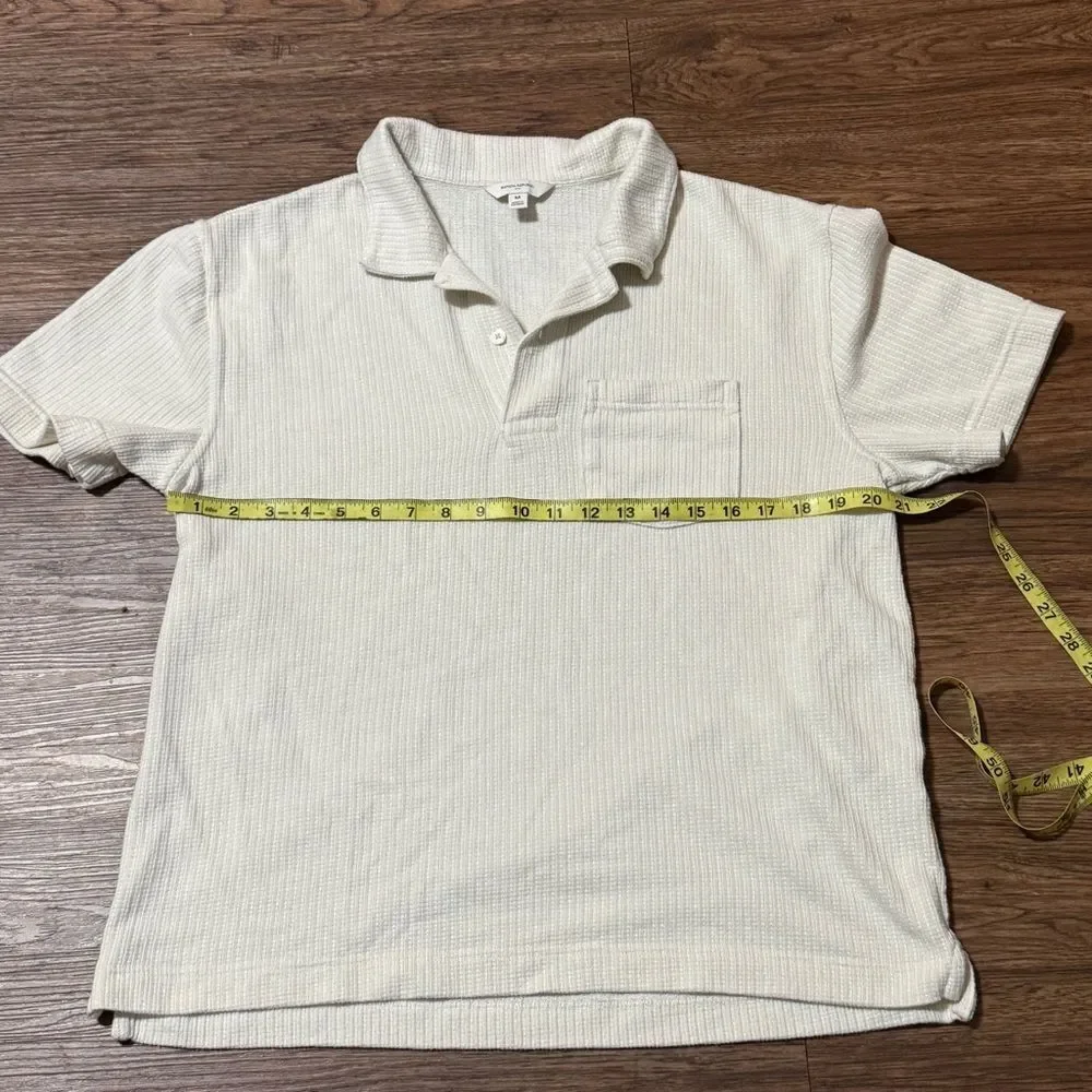 Banana Republic Men's Texture Striped Cream Polo Shirt With Pocket Size Medium